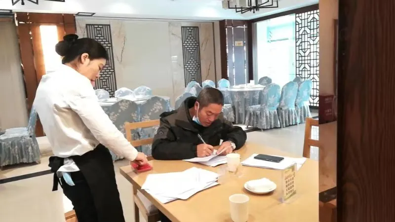 江城市场监管局顺利完成两会食品安全保障任务