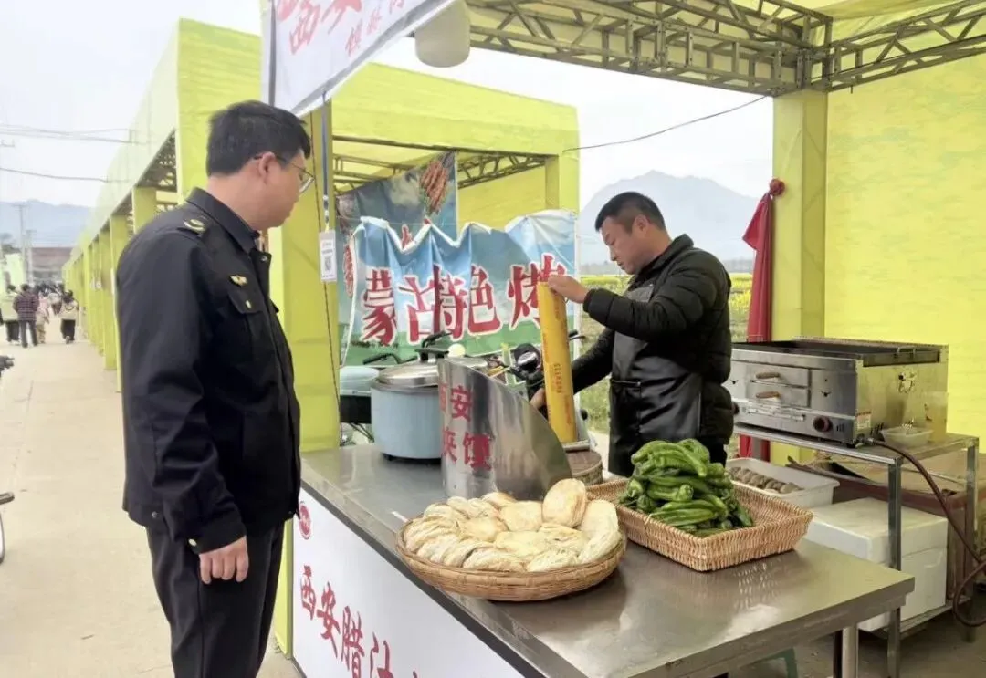 春风十里花海美 市场监管护安康