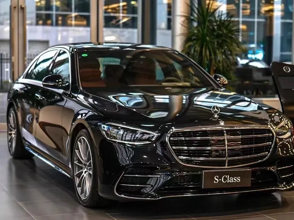 突发!奥迪A8即将停产,豪车市场巨变的3个信号