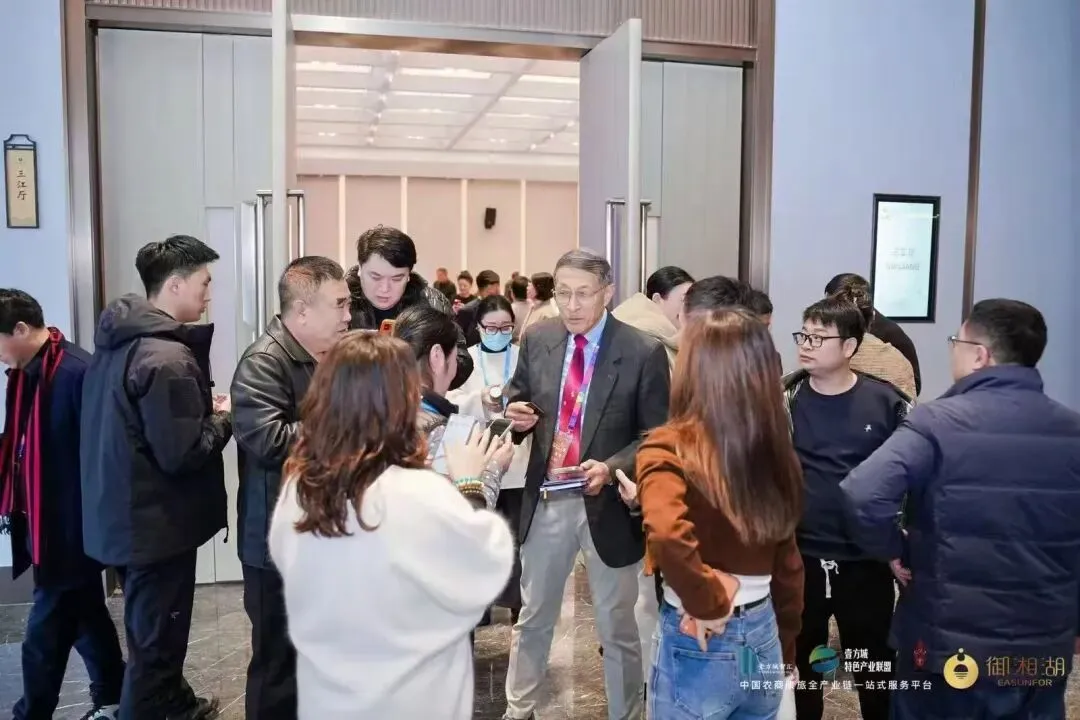 银发经济,30万亿市场 ! 地产开发公司如何把握这次机遇?