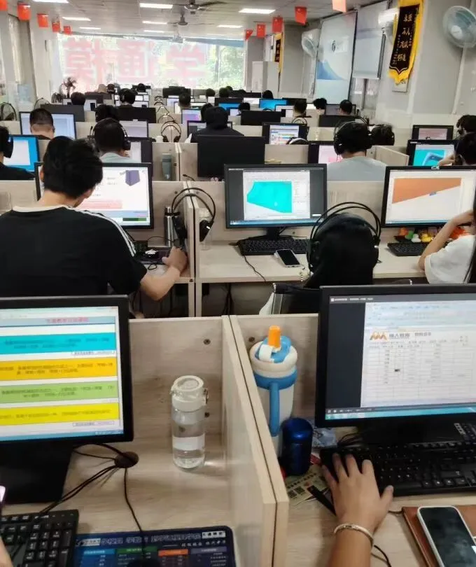 振华|政策+市场双风口,入行即站在黄金赛道:撑握AI全媒体运营