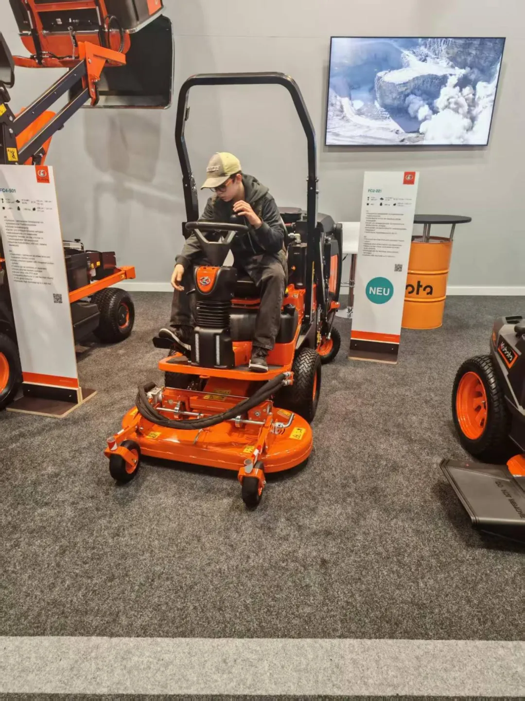 日本久保田公司在欧洲和美国市场上销售的拖拉机情况