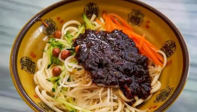 风靡北京的炸酱面为何到了南方却没市场南方