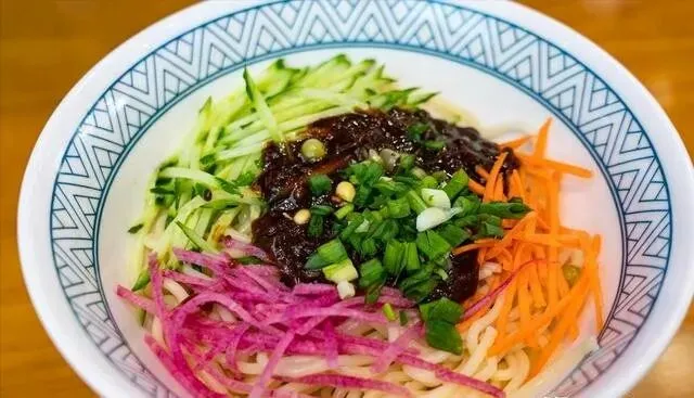 风靡北京的炸酱面为何到了南方却没市场南方