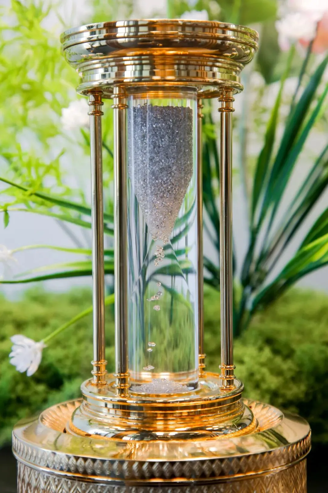 天然钻石:年均涨幅3%-5%,在不利市场条件下仍展现优势,其保值性超出预期