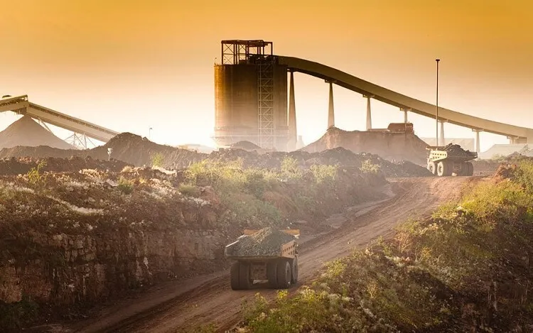 天然钻石:年均涨幅3%-5%,在不利市场条件下仍展现优势,其保值性超出预期