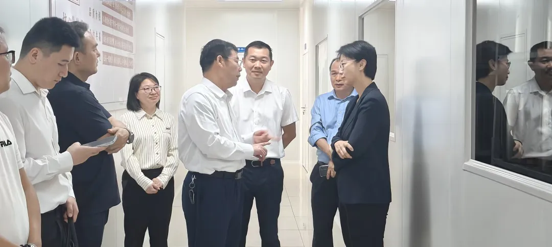 海南省市场监管局朱宁局长赴定安县调研糟粕醋产业高质量发展并督导“互联网+AI”智慧监管工作