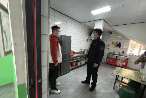 【工作动态】吴忠市市场监督管理局红寺堡区分局开展校外托管机构专项检查 护航学生健康成长