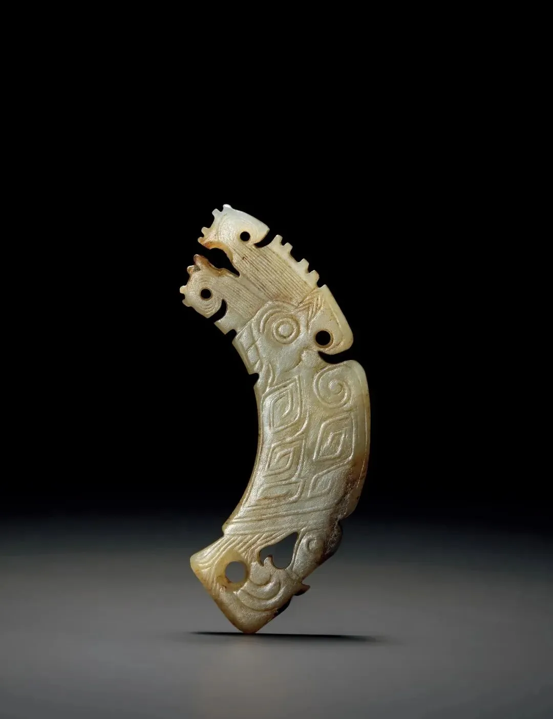 收藏市场前沿:嘉德香港2026春拍古玉精选