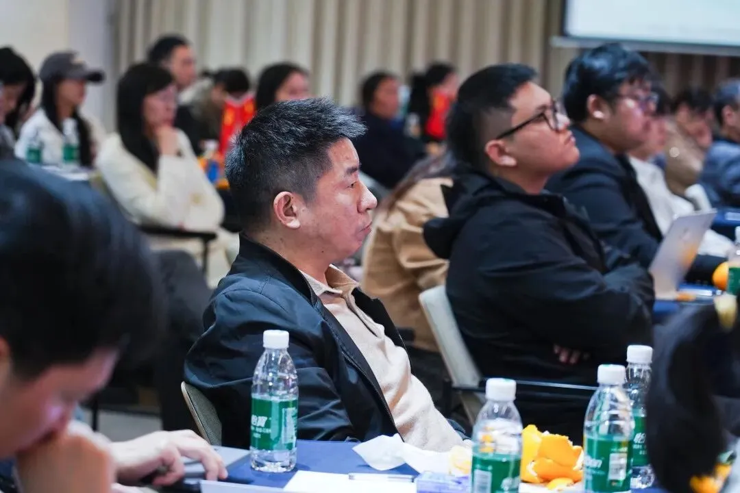 别再“什么都做一点”了!2026外贸获客,这5种渠道才是真正的“印钞机”