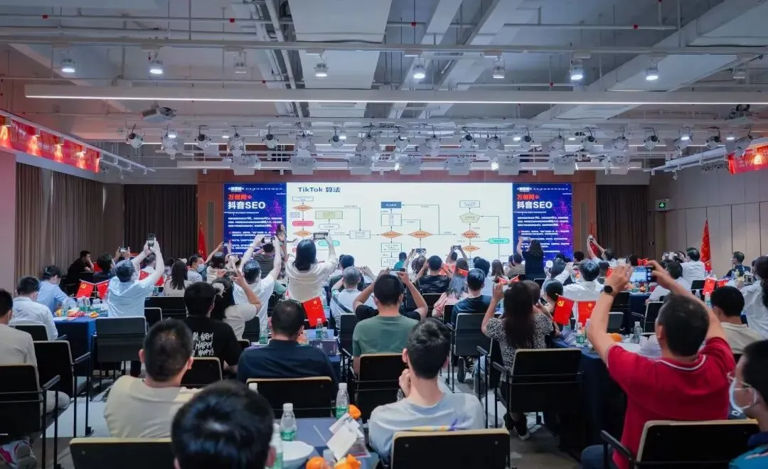 别再“什么都做一点”了!2026外贸获客,这5种渠道才是真正的“印钞机”