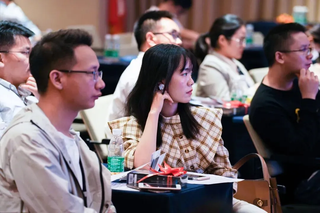 别再“什么都做一点”了!2026外贸获客,这5种渠道才是真正的“印钞机”