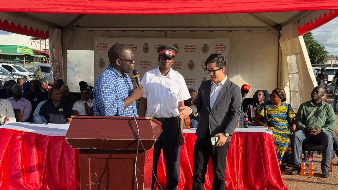 中铜公司捐建CHIWEMPALA市场公共厕所