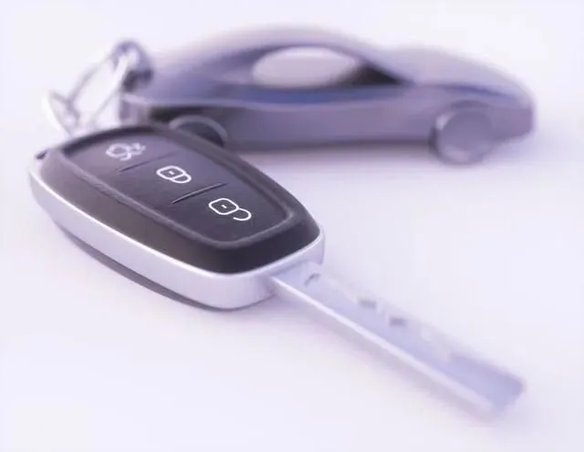 新能源车摧毁的不是豪车市场,而是用排量丈量地位的旧世界逻辑