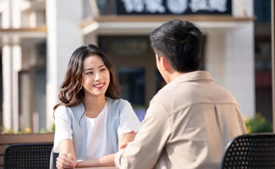 二婚市场出现了一件很有意思的事,有很多的单身女性居然没人要