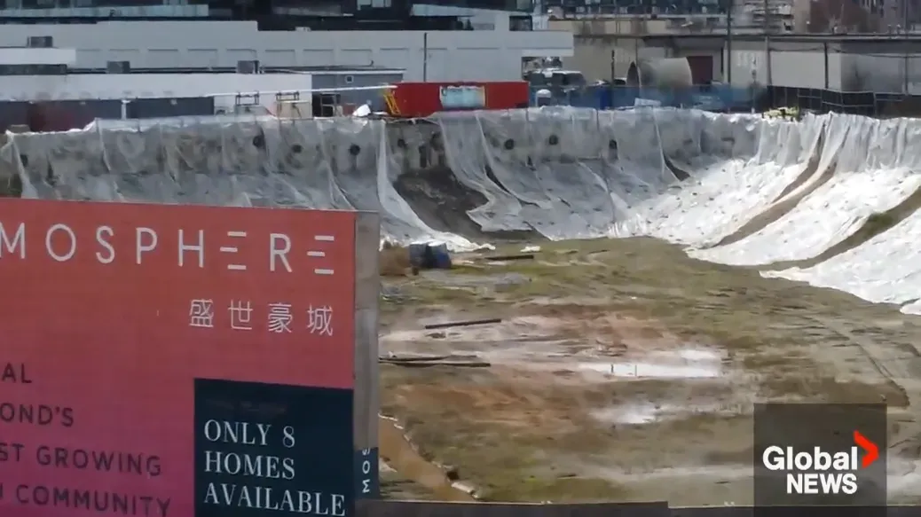 【史诗级断崖】大温楼花市场崩盘!销量暴跌 98%,3500 套新房滞销,开发商集体求救