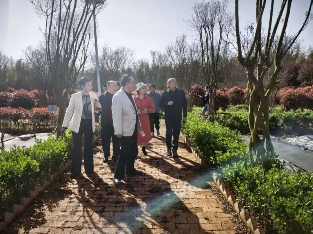 品牌赋能,共赢市场—味见汉中品牌公司、赤土岭文协赴衮雪公司考察调研