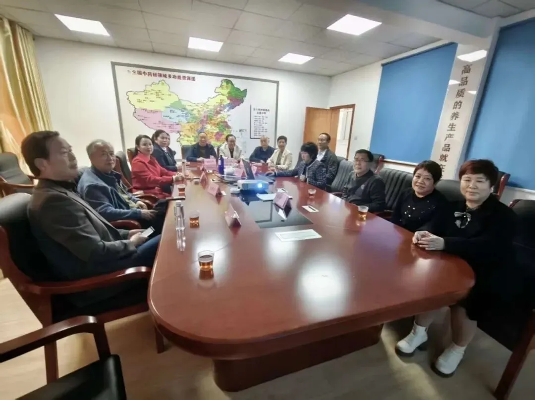 品牌赋能,共赢市场—味见汉中品牌公司、赤土岭文协赴衮雪公司考察调研