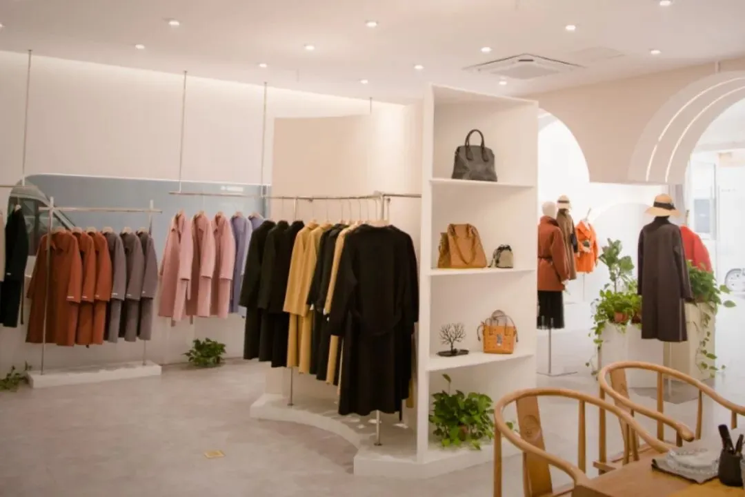 喜讯!| 江苏省双面呢服装交易市场在第十三届中国商品市场峰会荣获“时尚”称号