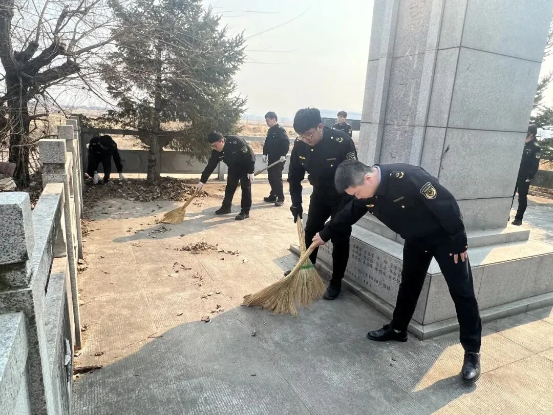 【清明】延吉市市场监督管理局组织开展“缅怀先烈守初心·实干担当树政绩”主题祭扫活动