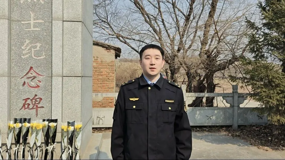 【清明】延吉市市场监督管理局组织开展“缅怀先烈守初心·实干担当树政绩”主题祭扫活动