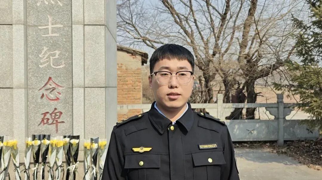 【清明】延吉市市场监督管理局组织开展“缅怀先烈守初心·实干担当树政绩”主题祭扫活动