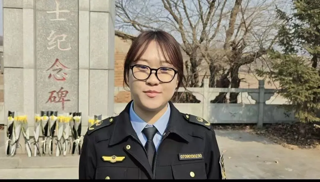 【清明】延吉市市场监督管理局组织开展“缅怀先烈守初心·实干担当树政绩”主题祭扫活动