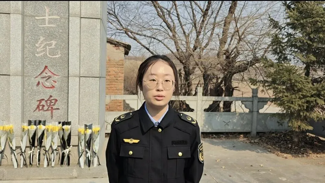 【清明】延吉市市场监督管理局组织开展“缅怀先烈守初心·实干担当树政绩”主题祭扫活动