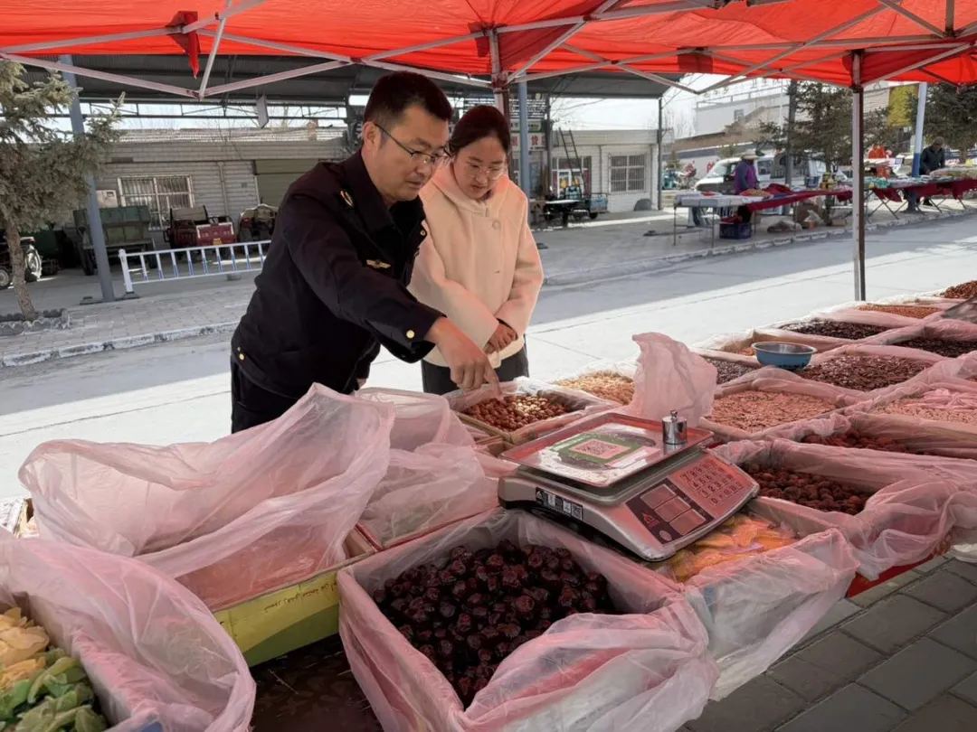 老军乡市场监管所:严把“三关”守护乡镇赶集市场“烟火气”