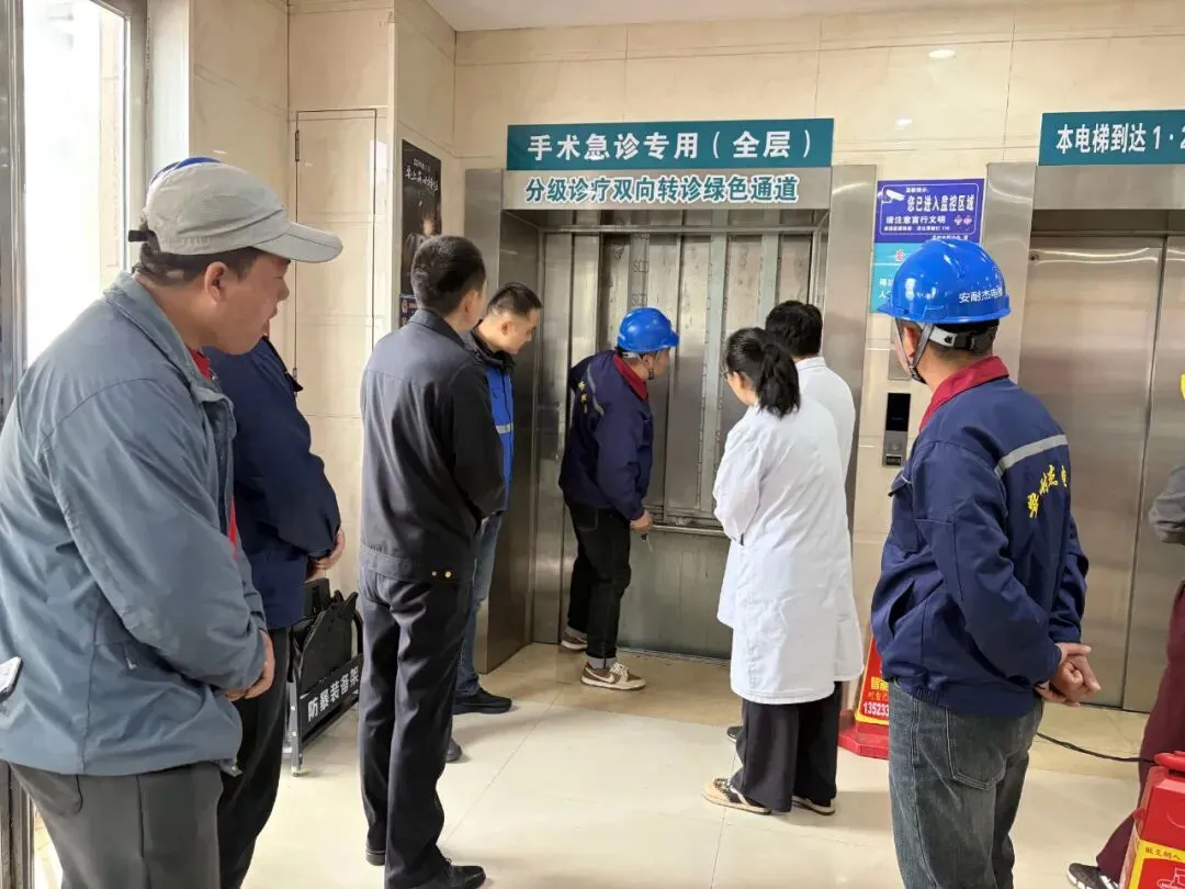 孟州市市场监督管理局开展电梯安全宣传及电梯困人应急演练