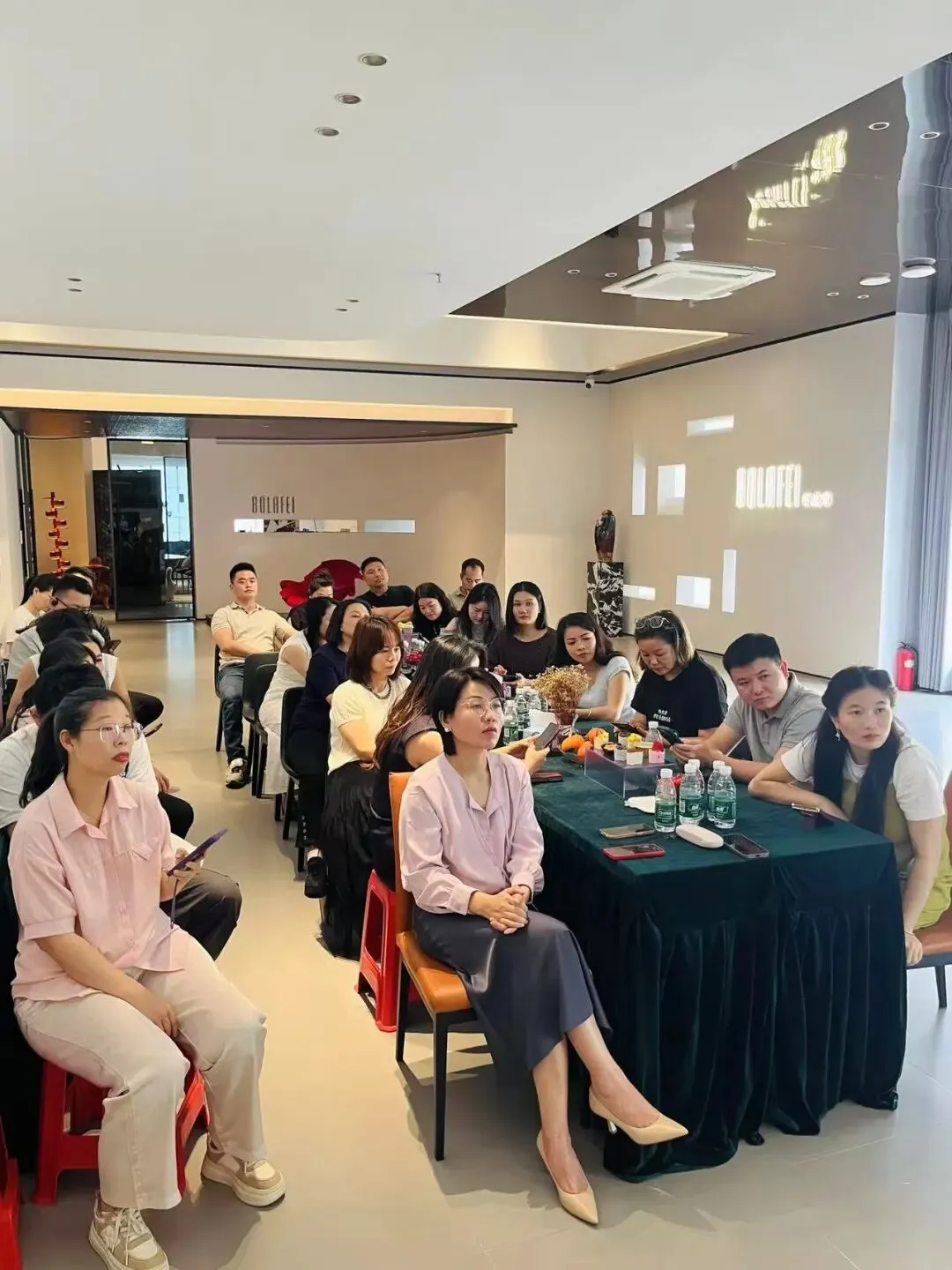 祖庙妇联 | “湾区她绽放”AI营销系列培训圆满收官,养老护理系列培训报名暖心上线