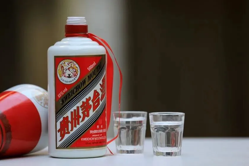 卓鹏新营销|白酒是白酒,茅台是茅台:这波涨价经济学你看懂了吗?