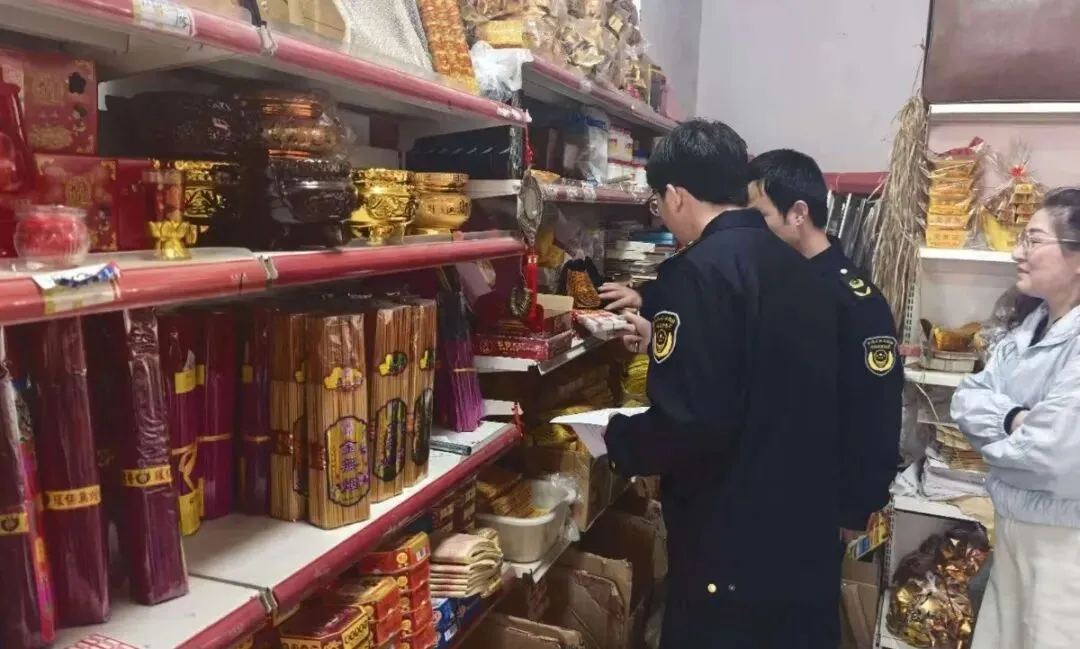 联合出击 规范殡葬市场秩序丨罗田县市场监管局联合县民政局开展清明节前殡葬领域专项检查