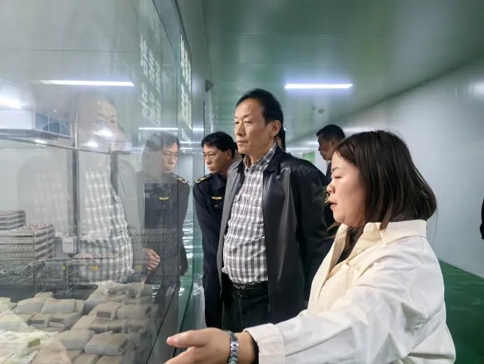 楚雄州市场监管局到南华县调研网络餐饮食品安全专项整治