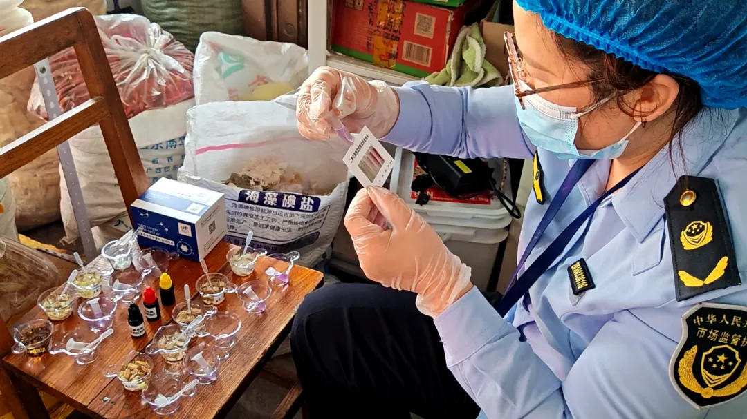 县市场监管局开展蔬菜制品专项监督抽检行动