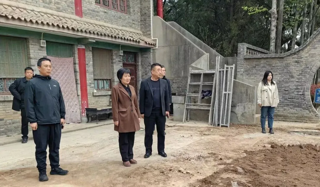 副县长李瑾检查节前安全及市场秩序整治工作