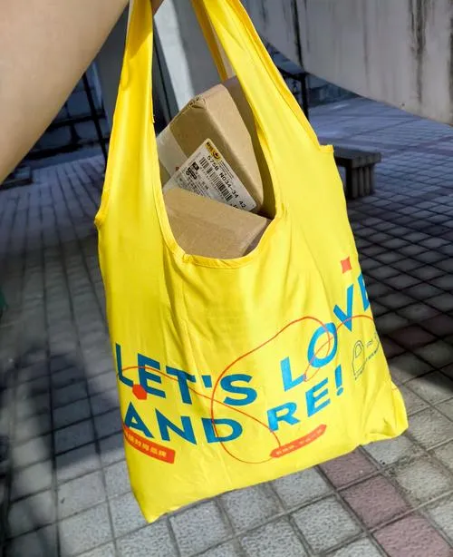 调料市场早餐车上的“隐形杀手”!塑料袋遇热变软,你中招了吗