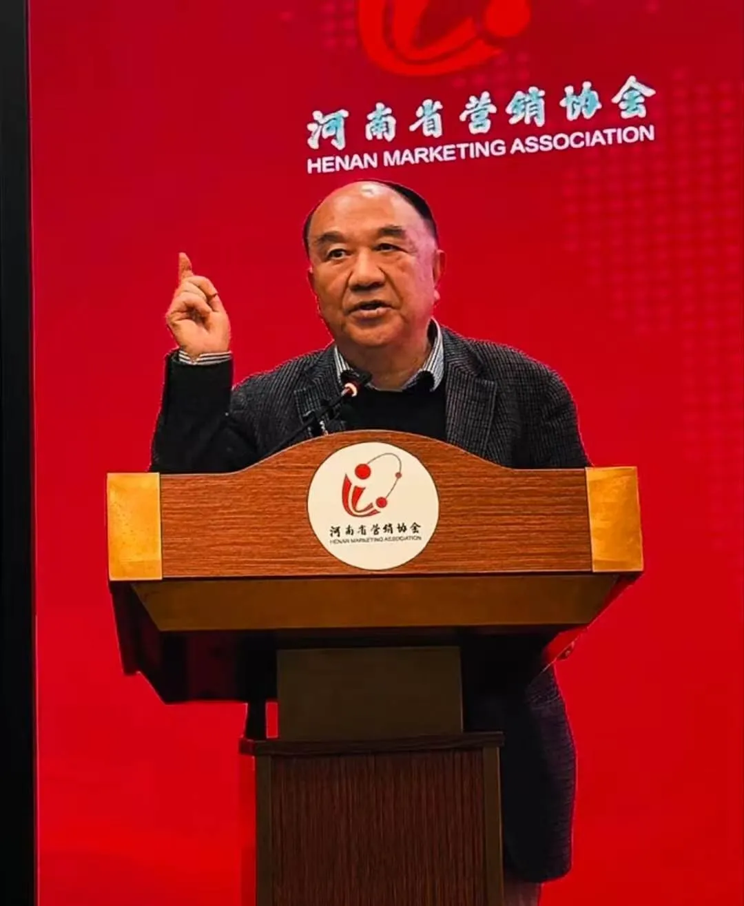 资深参事精析“饥饿营销” 经典案例再现红旗渠奇迹