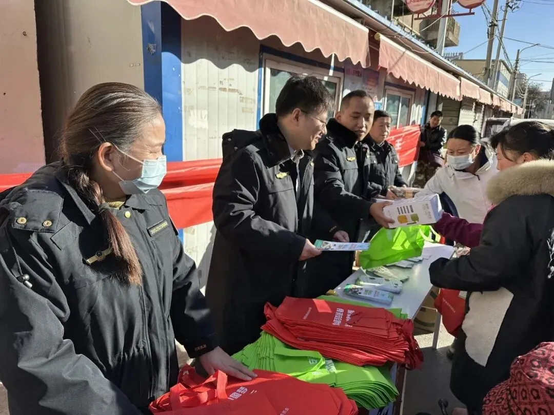 银川市市场监督管理局兴庆区分局开展“食品安全宣传周”活动