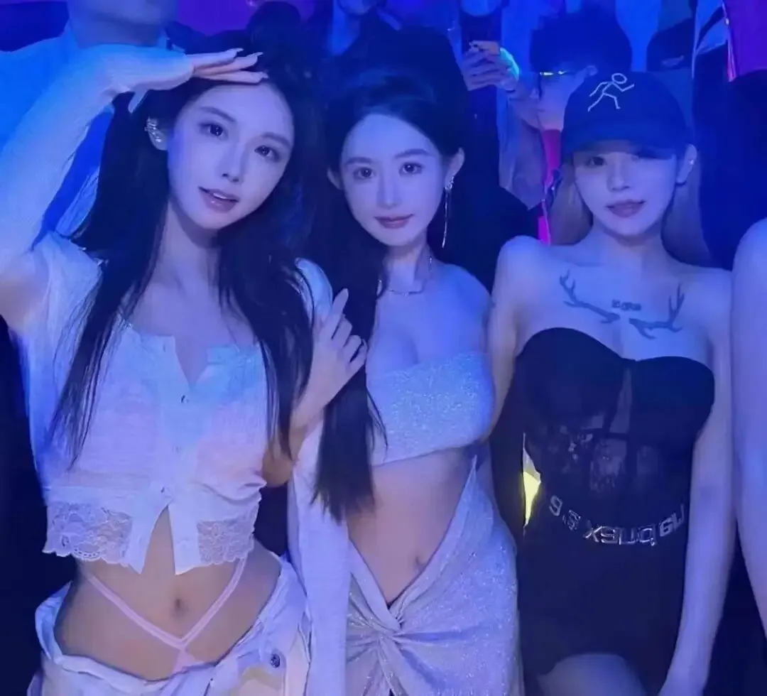 新疆霍尔果KTV招聘女营销,日薪1500起步.如果你有梦想、有激情、有干劲,愿意为了自己的目标全力以赴,那么,我们找的就是你!