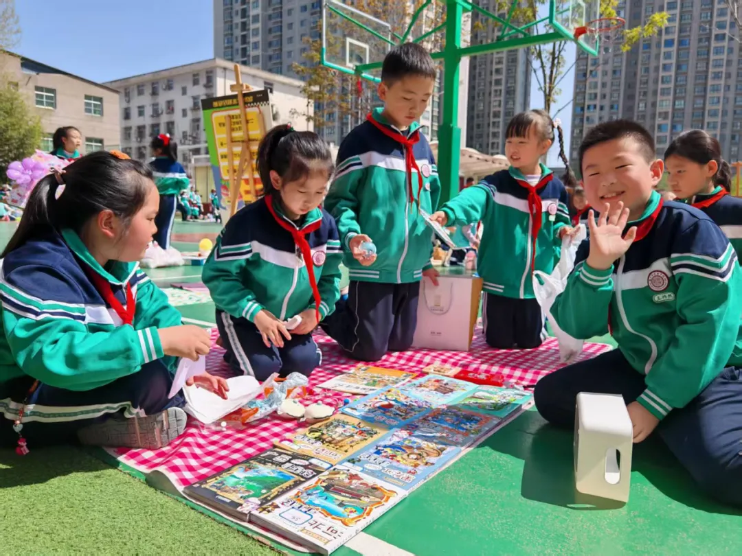 小市场 大成长 ——咸阳市实验学校跳蚤市场活动纪实