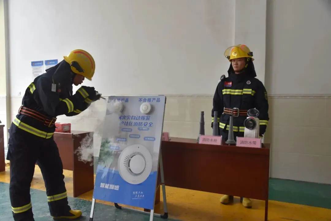 县消防、市场监管联合开展“3·15”消防产品辨真假特别访谈网络直播活动