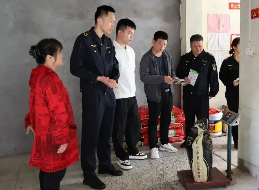 护农保春耕!湄洲开展农资市场专项检查