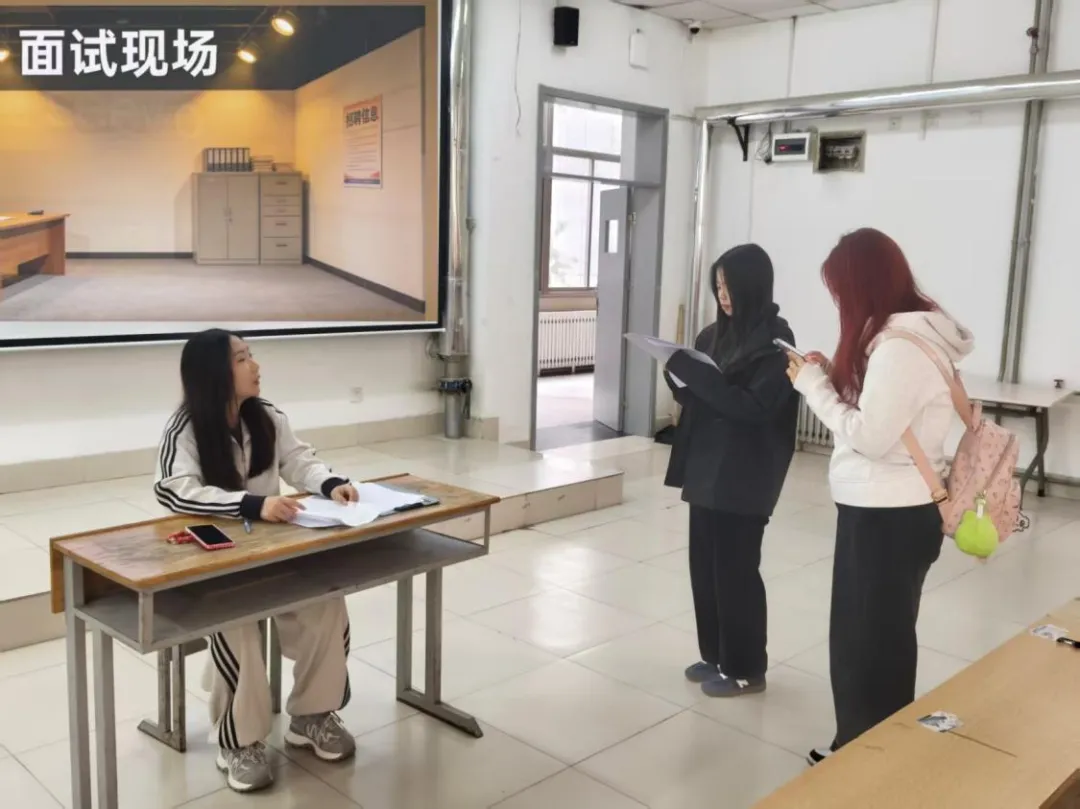 数字营销系开展“新声绽放,艺韵芳华”新生才艺展示活动