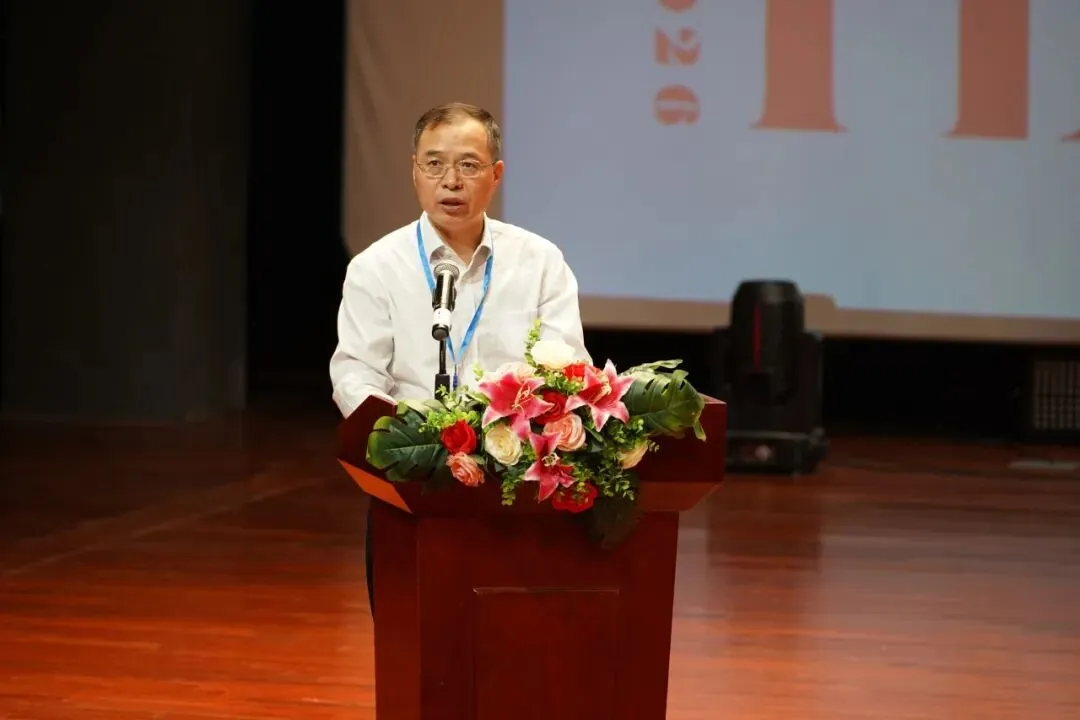 我校举办第18届全国大学生广告艺术大赛营销创客单元名家名师校园创意巡讲活动