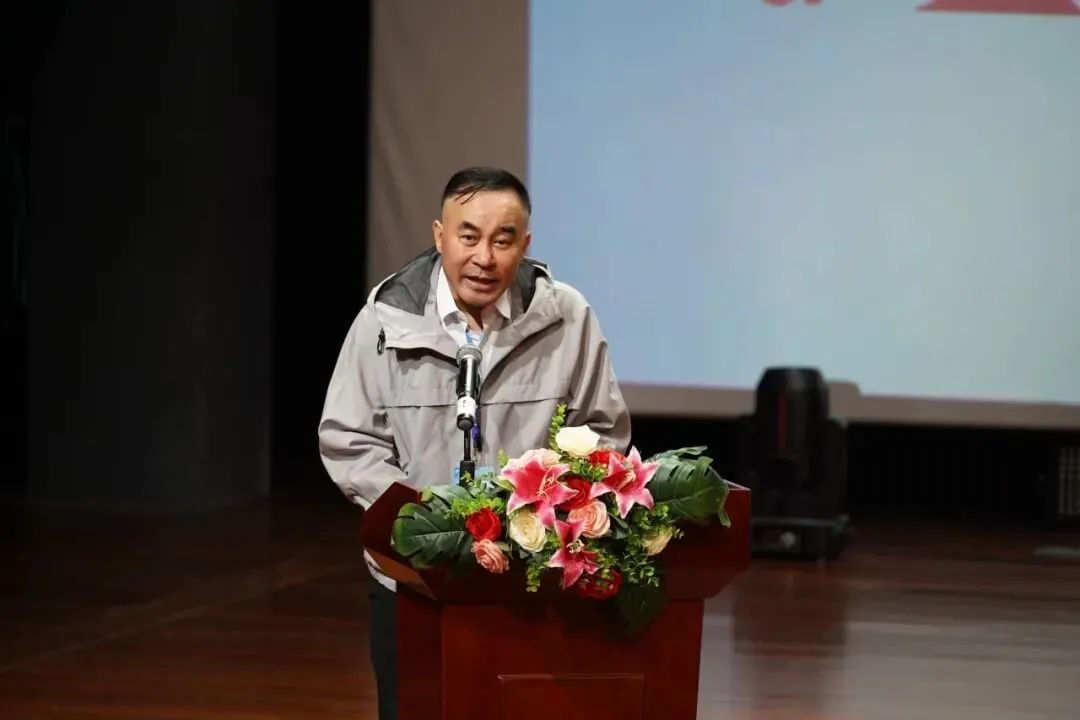 我校举办第18届全国大学生广告艺术大赛营销创客单元名家名师校园创意巡讲活动