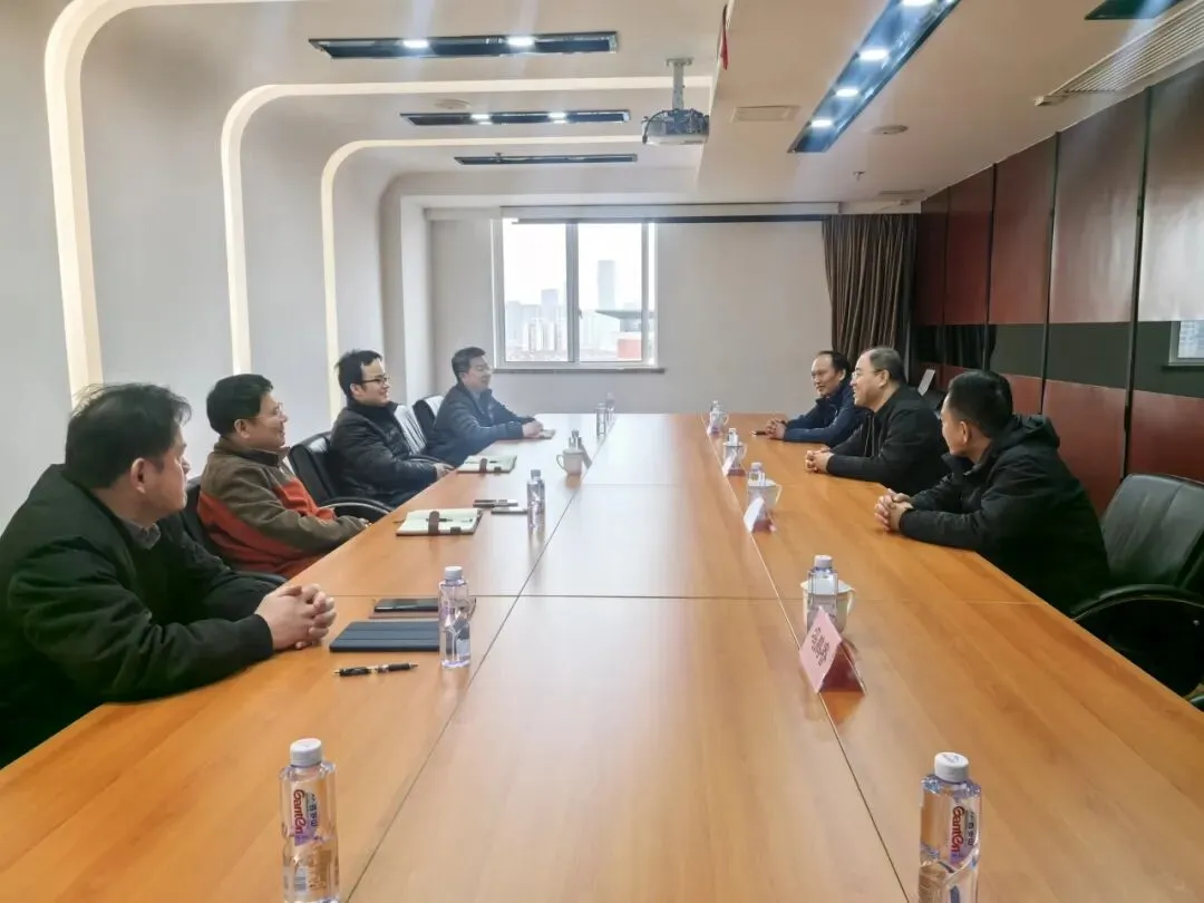 副队长赵大江赴上海调研测绘市场并看望一线测绘职工