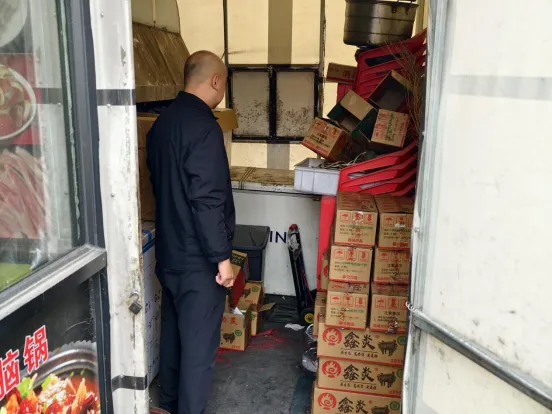 【直播生活 星耀社区】和平区南市场街道和平新村社区:节前排查液化气安全 筑牢商户安全防线——守护清明平安底色 织密社区安全防护网