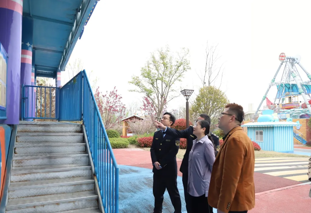 淮南市副市长陆晞率队督查节前市场监管工作