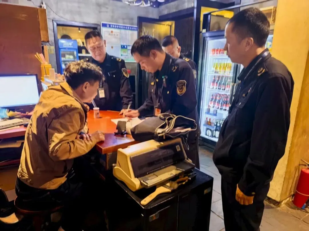 清明食安不松懈!县市场监管局守住你的“舌尖安全感”